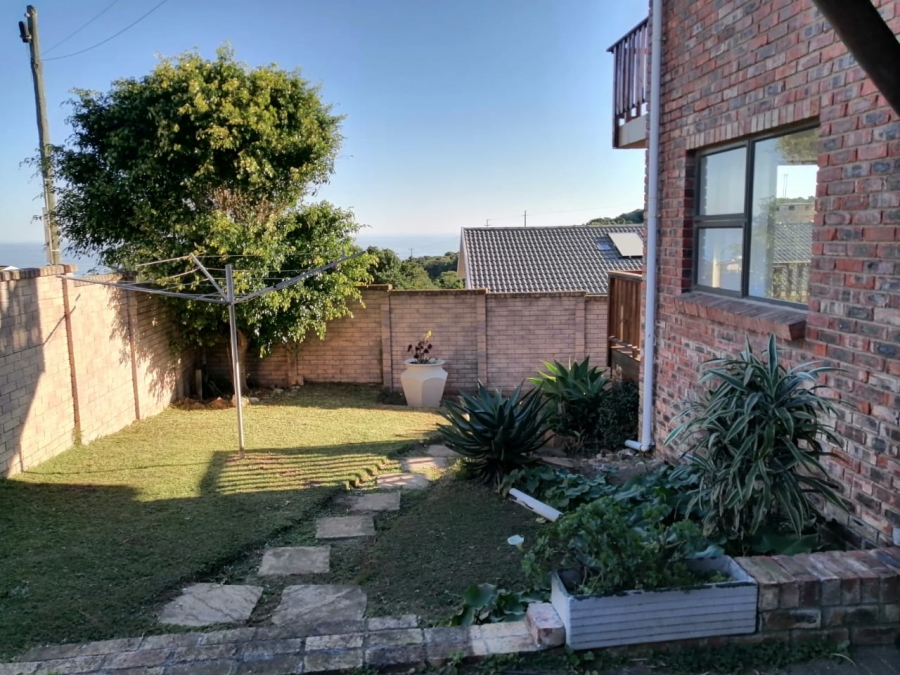 6 Bedroom Property for Sale in Blue Horizon Bay Eastern Cape